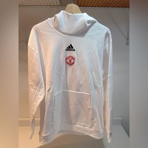 Manchester United hoodie.